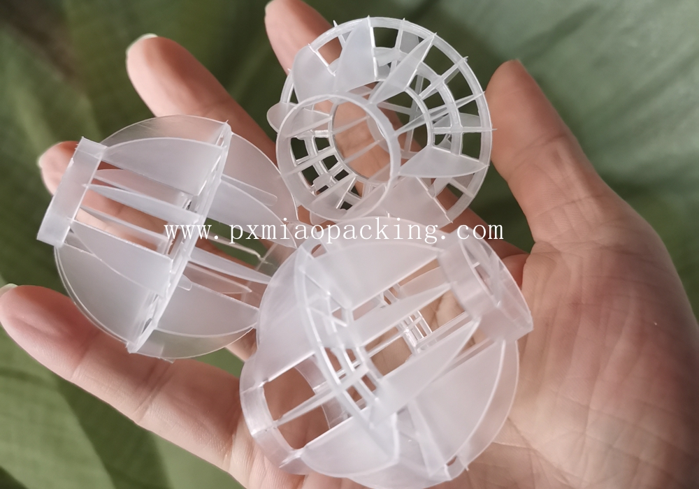 The Material and Advantage of Plastic Polyhedral  Hollow Ball